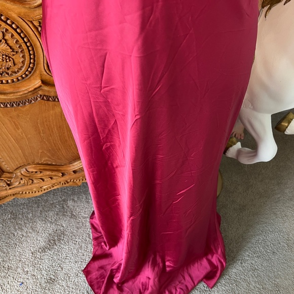 NWT Mac Duggal 554021 [8] Flounce Sleeve V-Neck Trumpet Gown Raspberry Dress - Picture 6 of 11